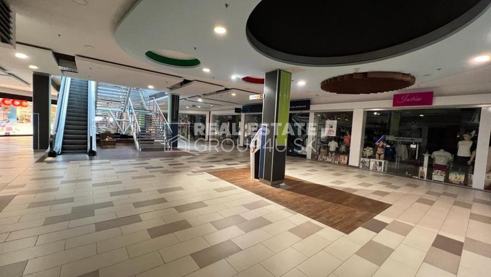PRENÁJOM: obchodný priestor - nákupné centrum LIPTOVSKÝ MIKULÁŠ