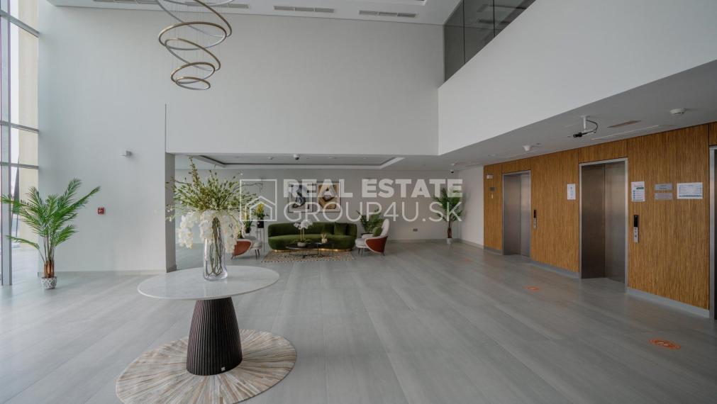 PRIESTRANNÉ MEZONETY S TERASAMI - DUBAJ