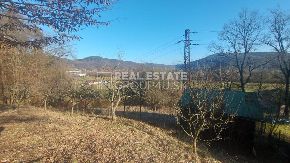 REKREAČNÝ POZEMOK  -  1000 m2 - PÚCHOV