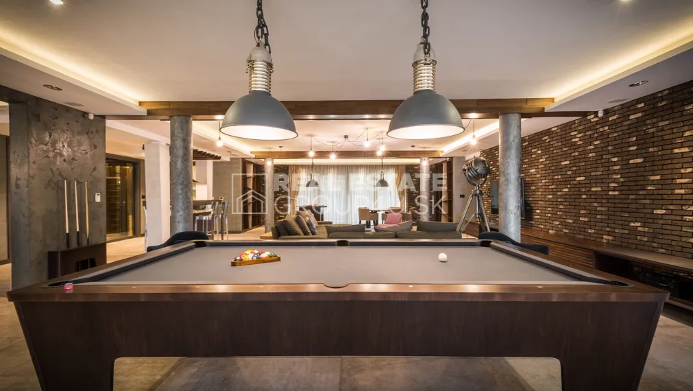 PREDAJ - VILA s vlastnou plážou - DUBAJ SOUTH