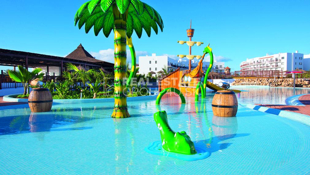 KAPVERDY - 3 SPÁLŇOVÁ VILA - rezort MELIÃ Dunas Beach