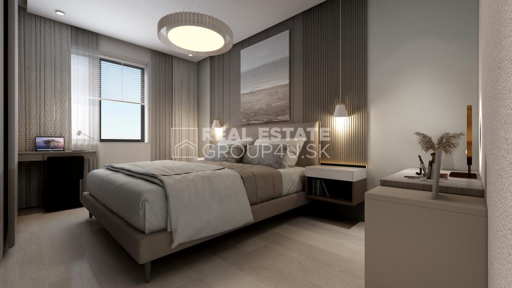 SLNEČNÝ, ROVINATÝ POZEMOK S MODERNÝM BUNGALOVOM - 169 000.-€