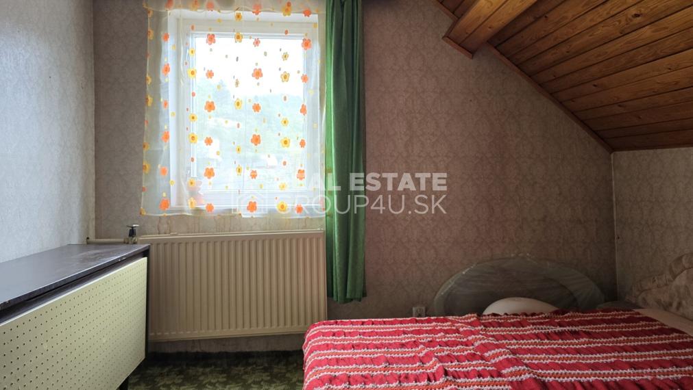 ZNÍŽENÁ CENA - MALEBNÁ DREVENICA  S POZEMKOM - LAZY pod MAKYTOU