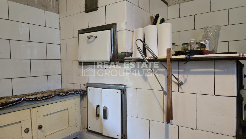 ZNÍŽENÁ CENA - MALEBNÁ DREVENICA  S POZEMKOM - LAZY pod MAKYTOU