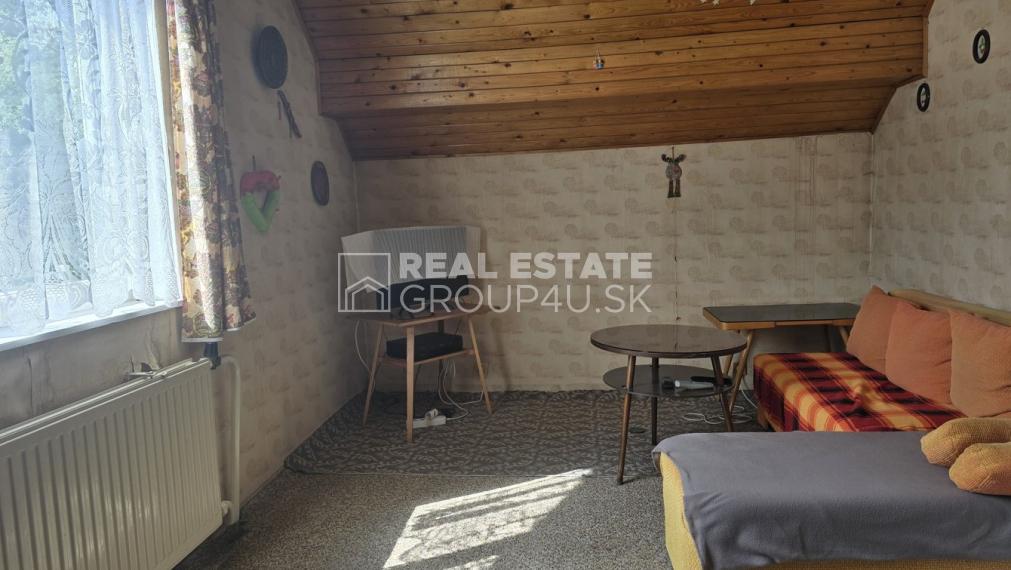 ZNÍŽENÁ CENA - MALEBNÁ DREVENICA  S POZEMKOM - LAZY pod MAKYTOU