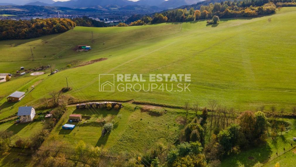 4-IZBOVÝ POSCHODOVÝ MODERNÝ DOM S POZEMKOM