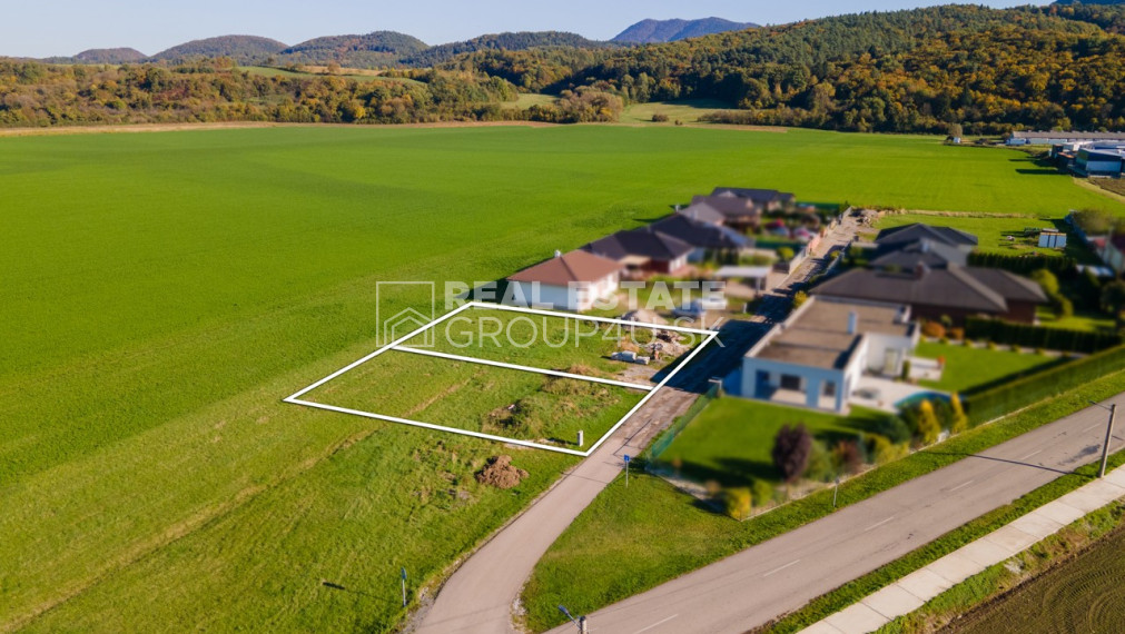 4IZ BUNGALOV 149 m2 NA SLNEČNOM POZEMKU - 184 900.-€