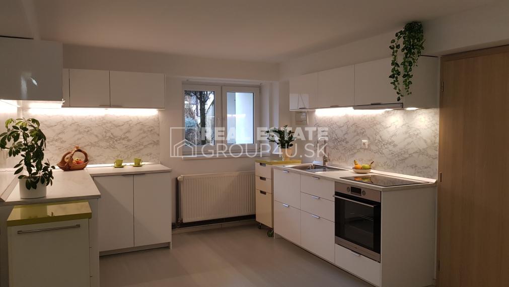 PRENÁJOM - VEĽKOMETRÁŽNY 2IZ BYT V RODINNOM DOME NA DEDOVCI