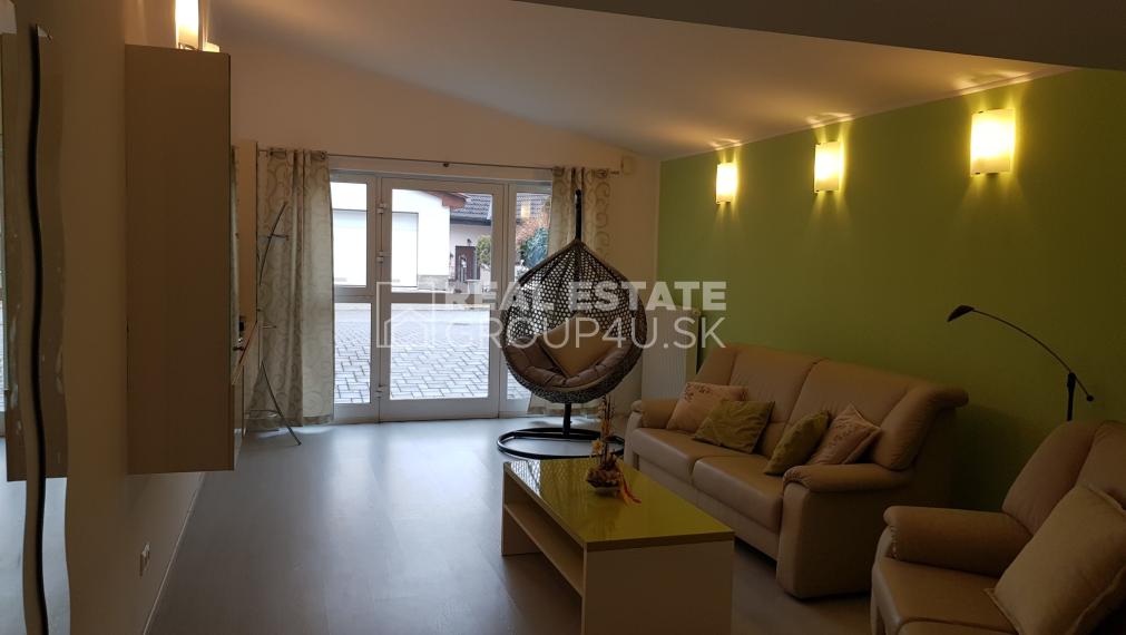 PRENÁJOM - VEĽKOMETRÁŽNY 2IZ BYT V RODINNOM DOME NA DEDOVCI