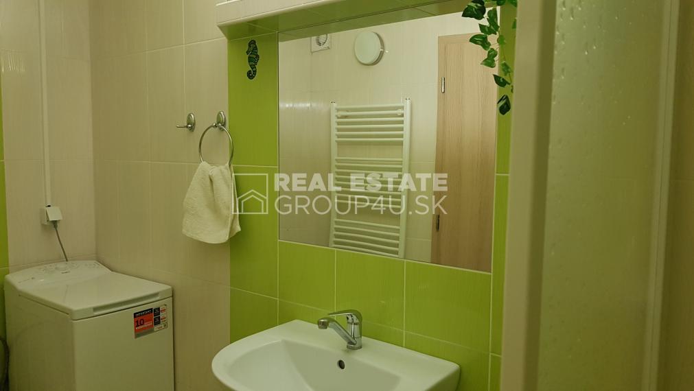 PRENÁJOM - VEĽKOMETRÁŽNY 2IZ BYT V RODINNOM DOME NA DEDOVCI