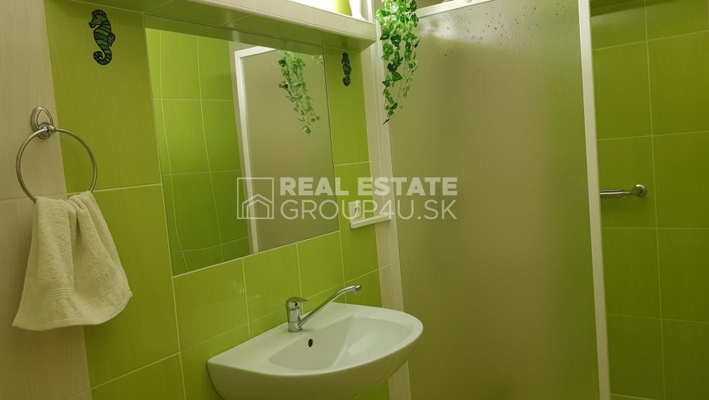 PRENÁJOM - VEĽKOMETRÁŽNY 2IZ BYT V RODINNOM DOME NA DEDOVCI