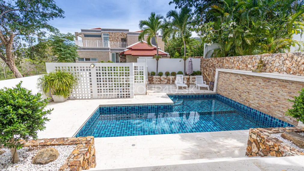 THAJSKO - 4 spálňová luxusná vila s bazénom