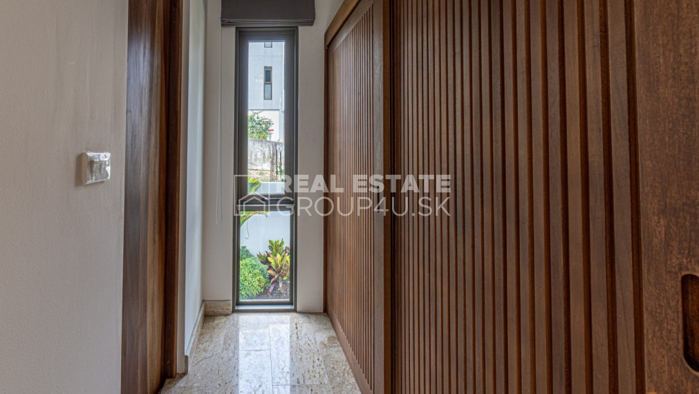 THAJSKO - 4 spálňová luxusná vila s bazénom