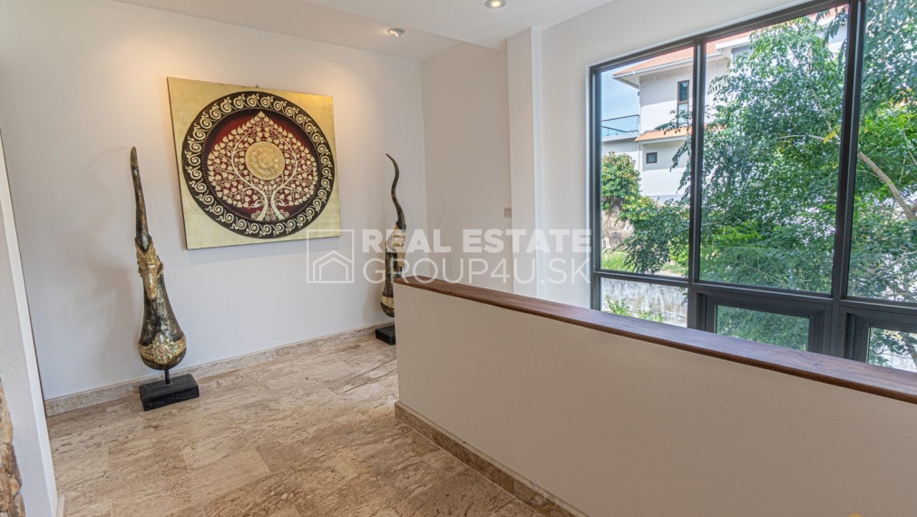 THAJSKO - 4 spálňová luxusná vila s bazénom