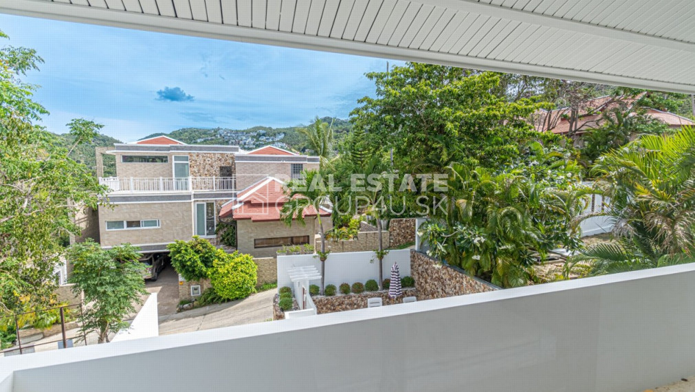 THAJSKO - 4 spálňová luxusná vila s bazénom