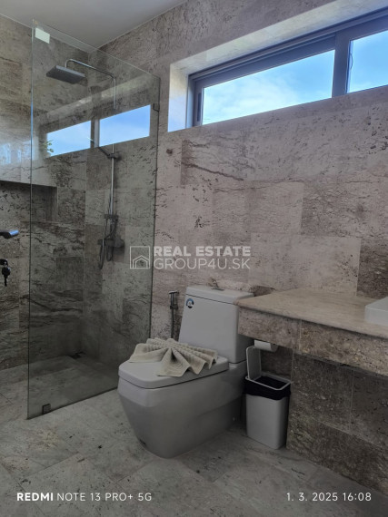 THAJSKO - 4 spálňová luxusná vila s bazénom