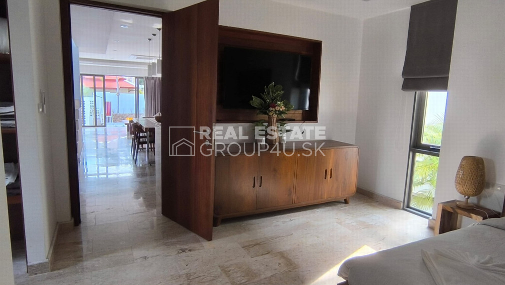 THAJSKO - 4 spálňová luxusná vila s bazénom