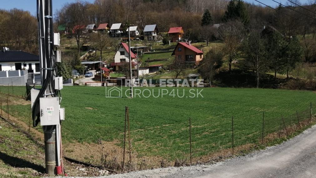 PREDAJ: POZEMKY PRE RODINNÉ DOMY - PÚCHOV