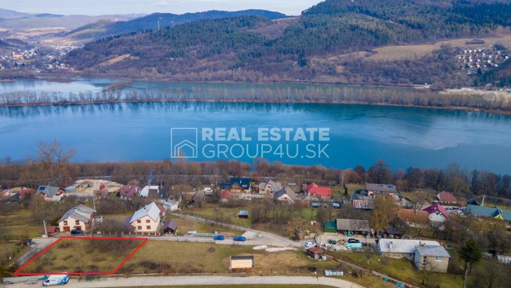 POZEMOK POD RD S PEKNÝMI VÝHĽADMI - MILOCHOV