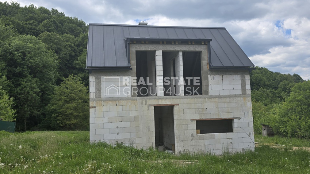 PREDAJ NOVOSTAVIEB RD S POZEMKOM - 164 900.-€