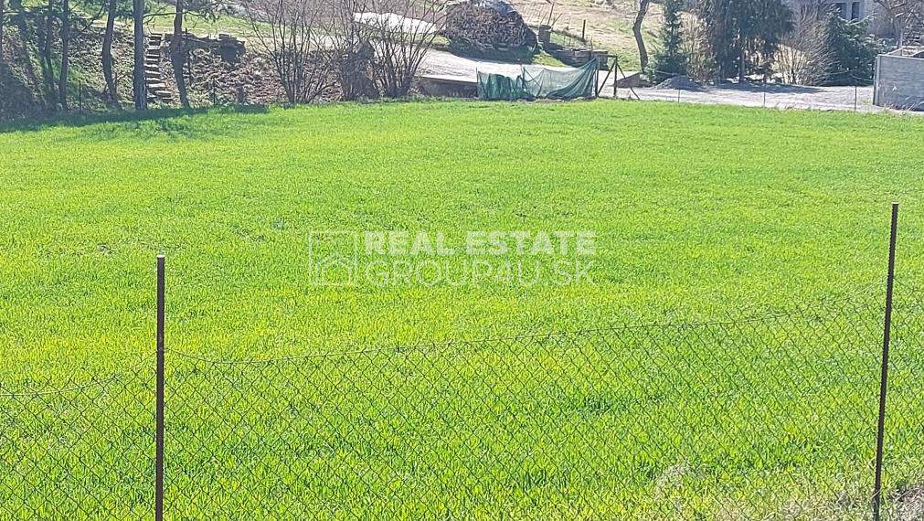 5 IZ RD - STAVEBNÉ POVOLENIE - OKAMŽITÁ VÝSTAVBA - PÚCHOV