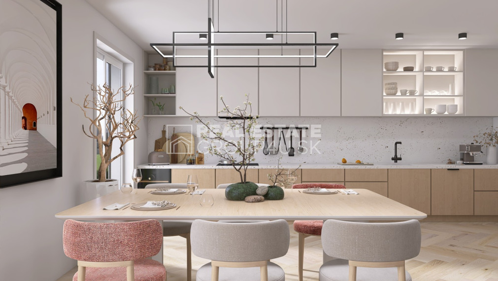 BULGALOV NA SLNEČNOM ROVINATOM POZEMKU - SLAVNICA