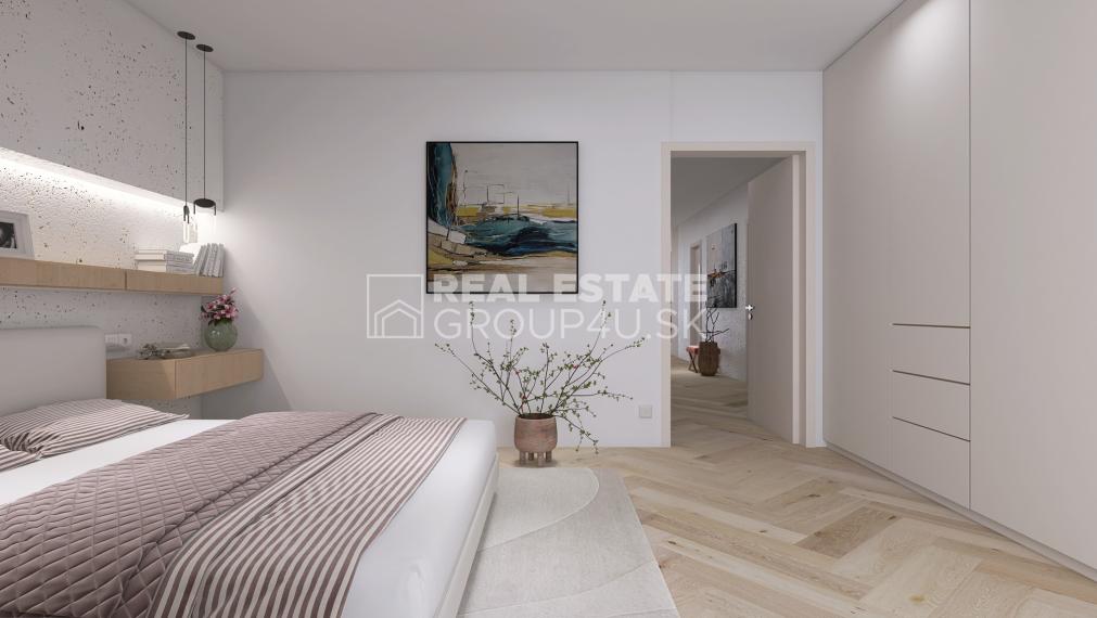 BULGALOV NA SLNEČNOM ROVINATOM POZEMKU - SLAVNICA