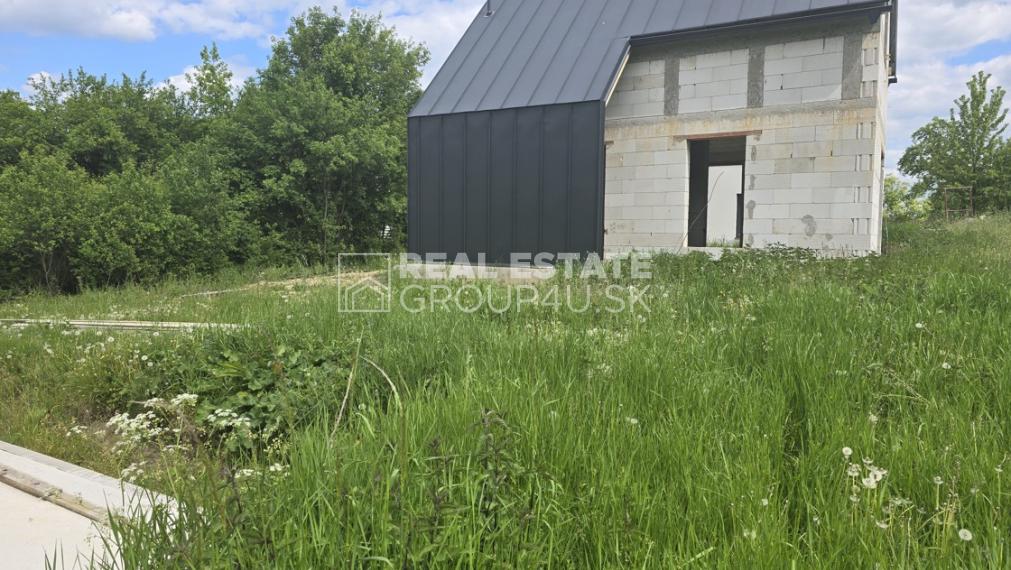 PREDAJ: HRUBÁ STAVBA 2 PODLAŽNÉHO RD