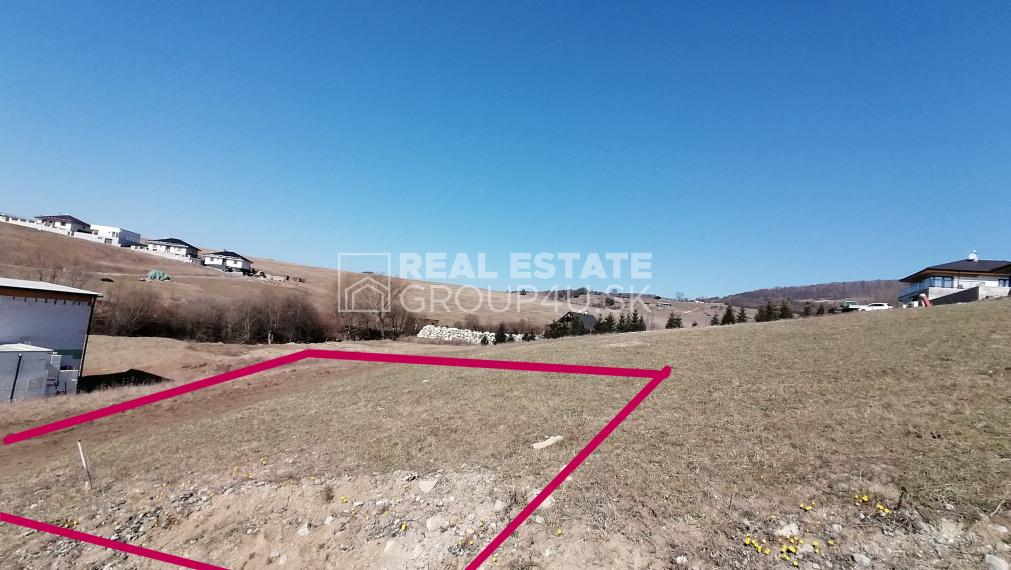 LUKRATÍVNY POZEMOK S KRÁSNYM VÝHĽADOM MODERNÝ 5-IZ. BUNGALOV - BITAROVÁ