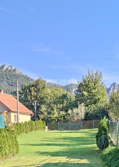 LUKRATÍVNY POZEMOK S VÝSTAVBOU BUNGALOVU NA KĽÚČ - BYTČA