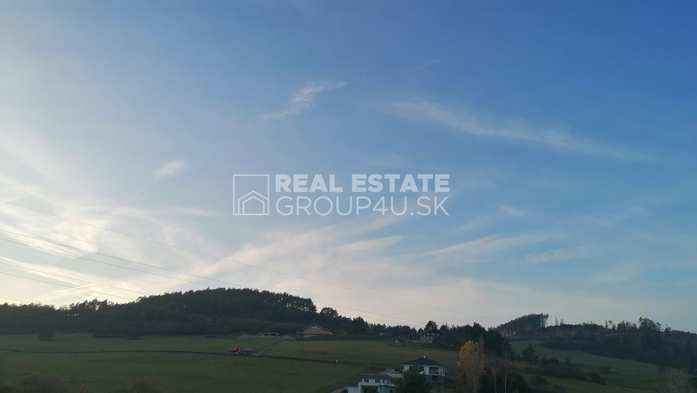 LUKTATÍVNY POZEMKOM A VÝSTAVBA LUXUSNEJ VILY - OVČIARSKO