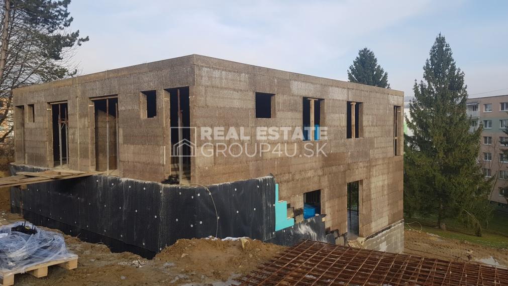 BÝVANIE NA HLINÁCH - MODERNÉ DOMY V TOP LOKALITE - UŽ LEN 4 VOĽNÉ