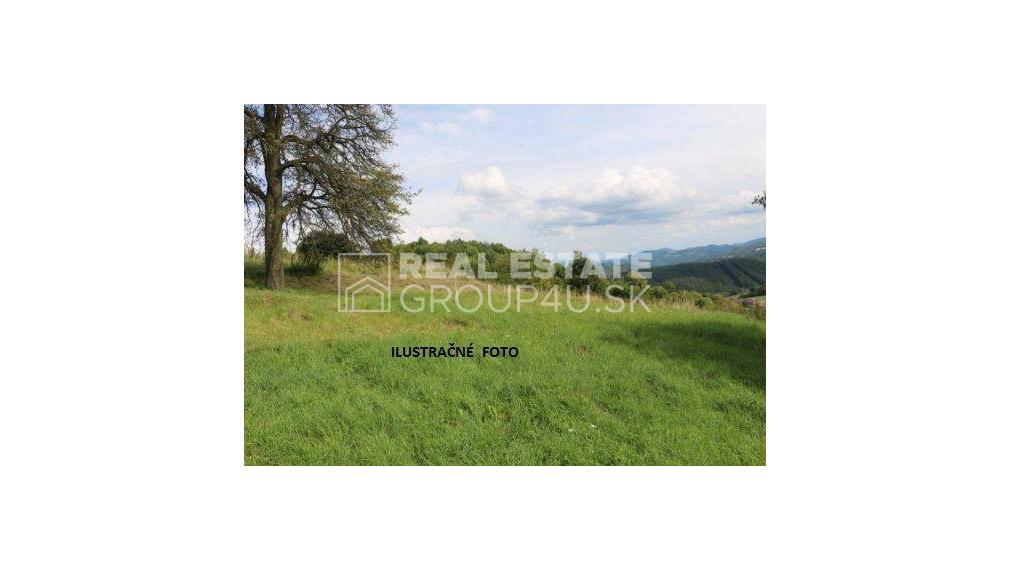 JASENICA: Pozemok s účelne riešeným RD - veľkorysý priestor za rozumnú cenu