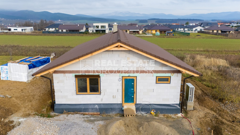 TR. JASTRABIE - HOLODOM SO ZAUJÍMAVOU DISPOZÍCIOU