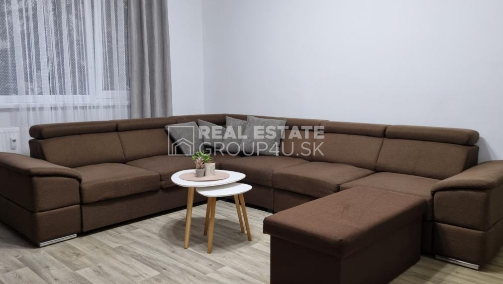 PRENÁJOM: 2 IZ ZREKONŠTRUOVANÝ A ZARIADENÝ BYT - POV. BYSTRICA