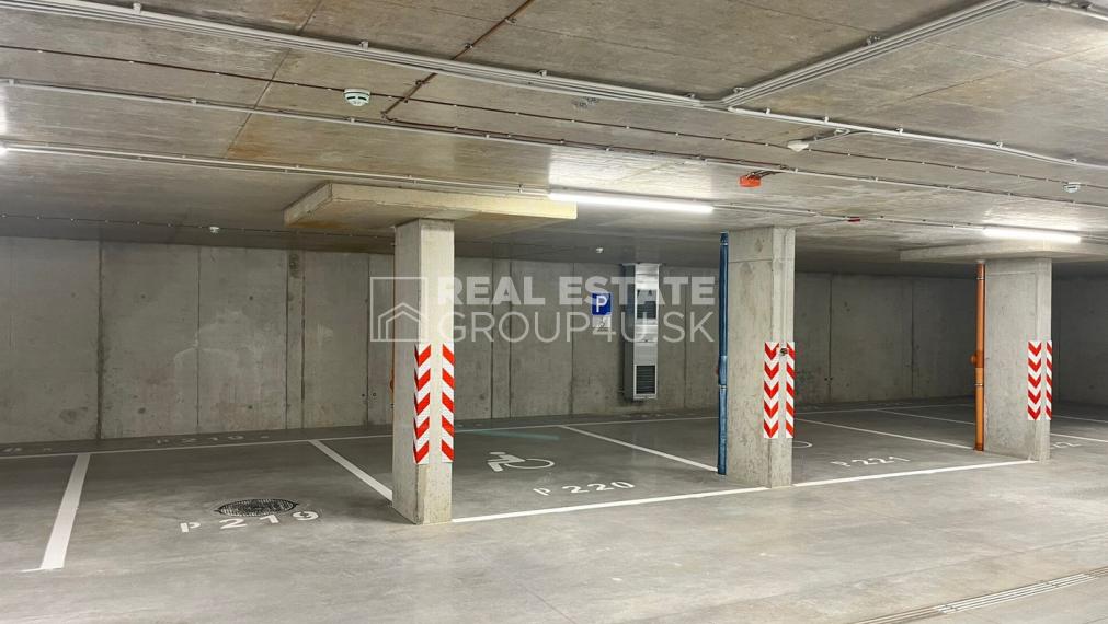 PRENÁJOM - VEĽKORYSÉ PRIESTORY S VIACÚČELOVÝM VYUŽITÍM - PB