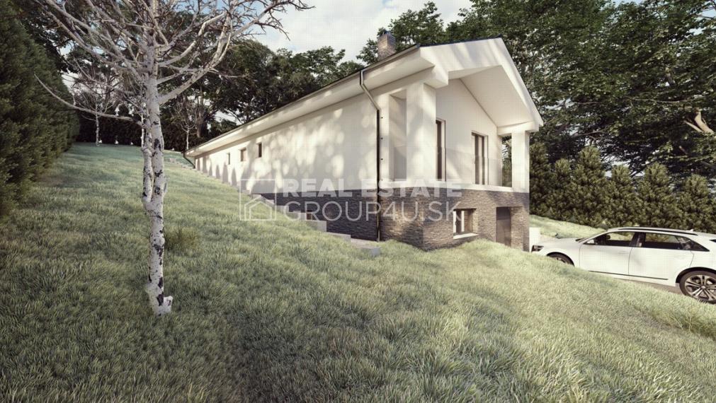 4 IZBOVÝ BUNGALOV DO SVAHU - praktické riešenie svahu