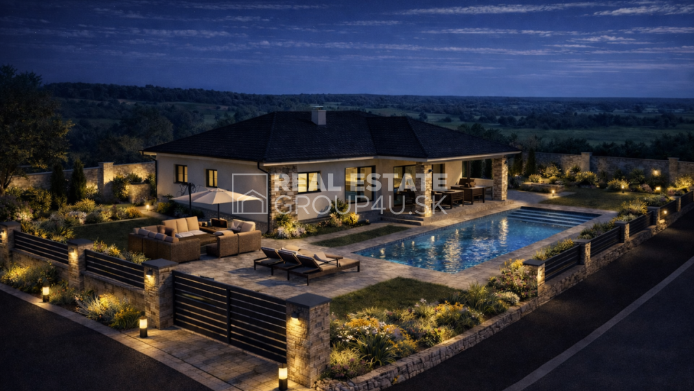 POZEMOK S PLATNÝM STAVEBNÝM POVOLENÍM - PÚCHOV