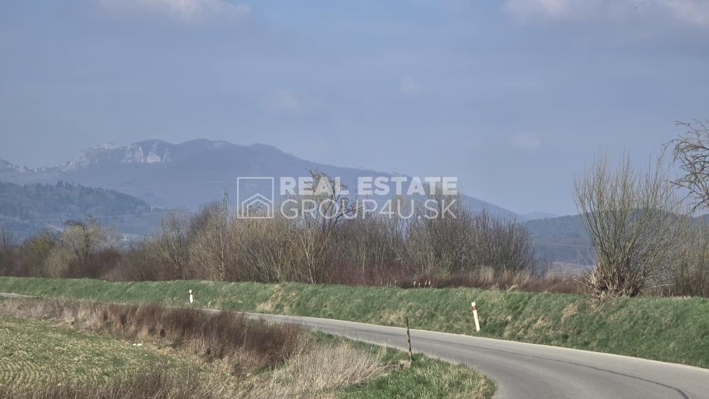 PREDAJ: Pozemok - 700m2 určený na výstavbu RD - BELUŠA