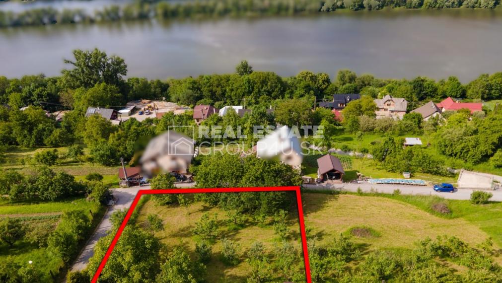 PREDAJ: POZEMOK S PEKNOU PANORÁMOU - HORNÝ MILOCHOV, PB