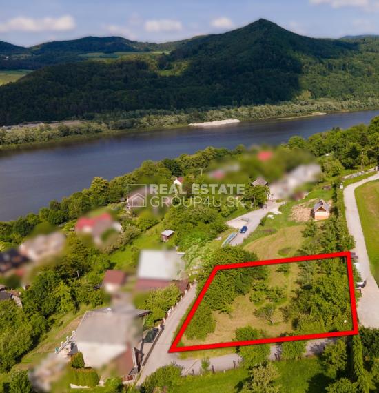 PREDAJ: POZEMOK S PEKNOU PANORÁMOU - HORNÝ MILOCHOV, PB