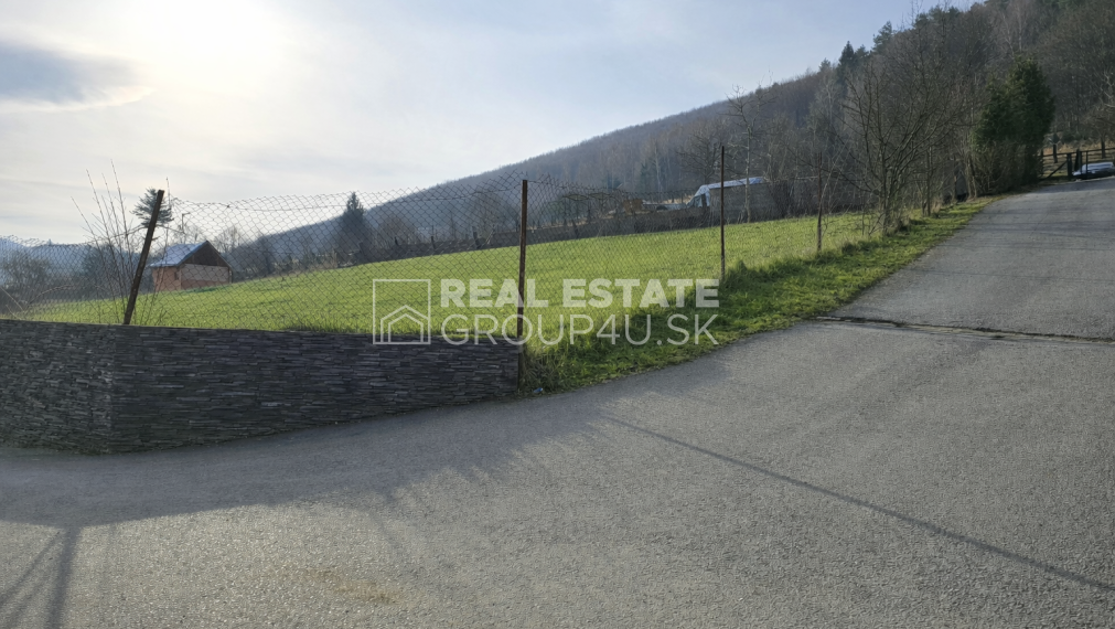 PREDAJ: POZEMOK S PEKNOU PANORÁMOU - HORNÝ MILOCHOV, PB