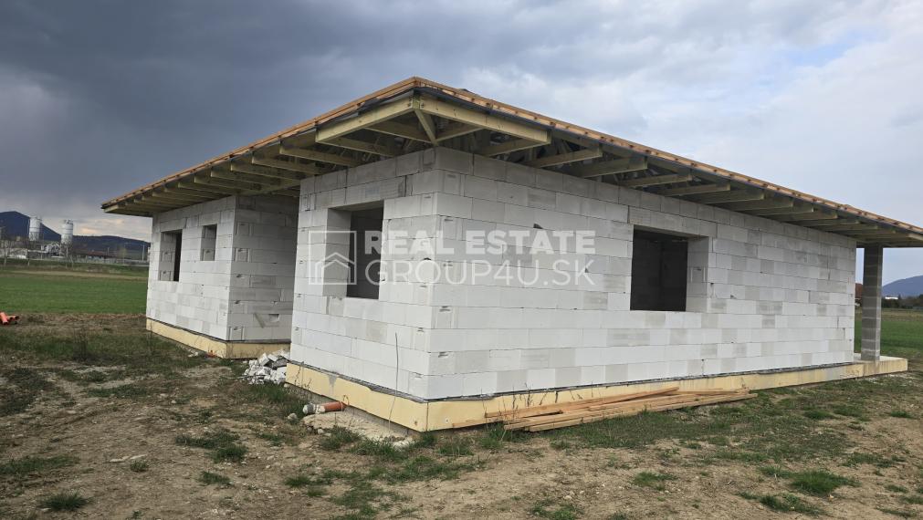 PREDAJ: 5 IZBOVÝ MODERNÝ BUNGALOV - KAMENIČANY