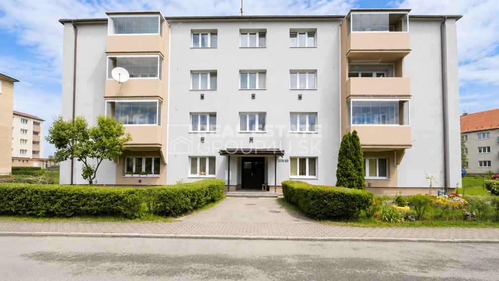 PREDAJ: 2IZ BYT S BALKÓNOM - SÚHRADKA - LED. ROVNE