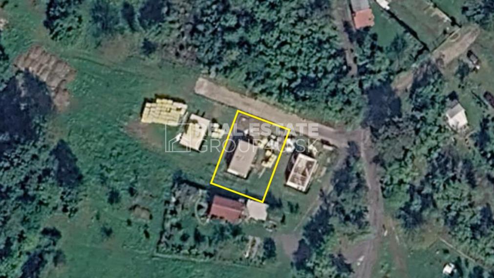 PREDAJ: HRUBÁ STAVBA  REKREAČNÉHO DOMU -  STREŽENICE