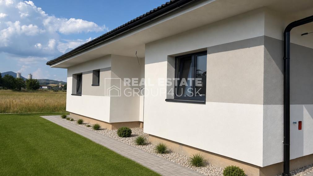 BUNGALOV S POZEMKOM  635 m2 - KAMENIČANY
