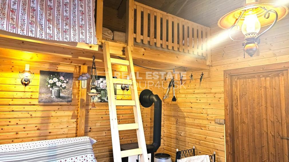 PREDAJ - ZÁHRADNÁ ZRUBOVÁ CHATA s úžitkovou záhradou - Kalvária