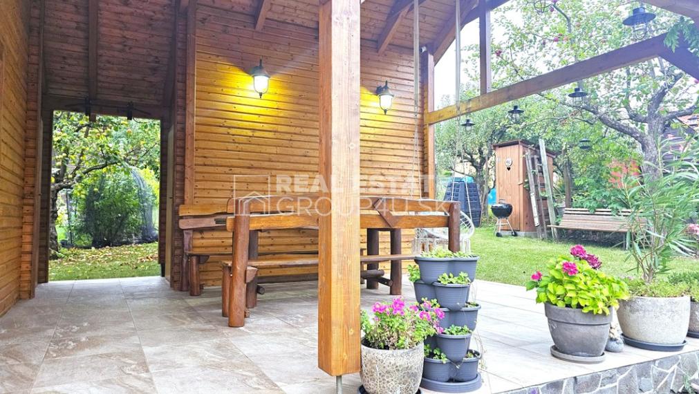 PREDAJ - ZÁHRADNÁ ZRUBOVÁ CHATA s úžitkovou záhradou - Kalvária