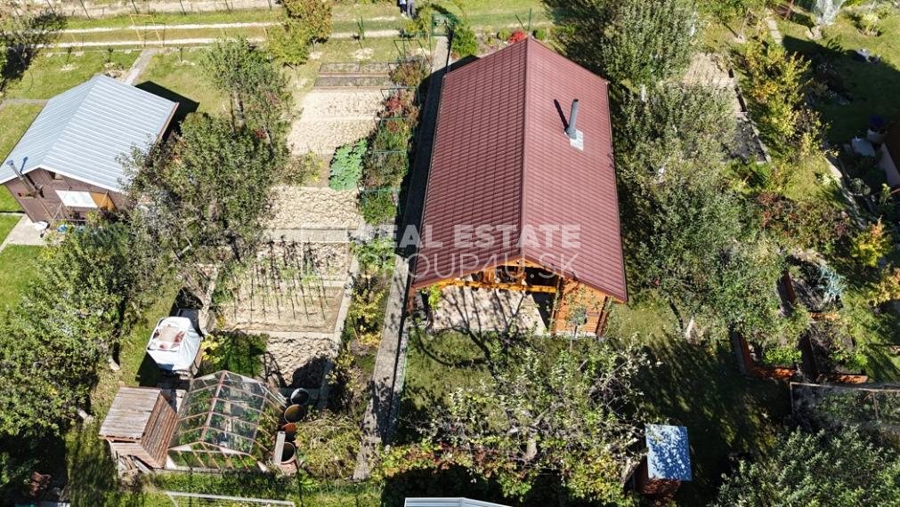 PREDAJ - ZÁHRADNÁ ZRUBOVÁ CHATA s úžitkovou záhradou - Kalvária