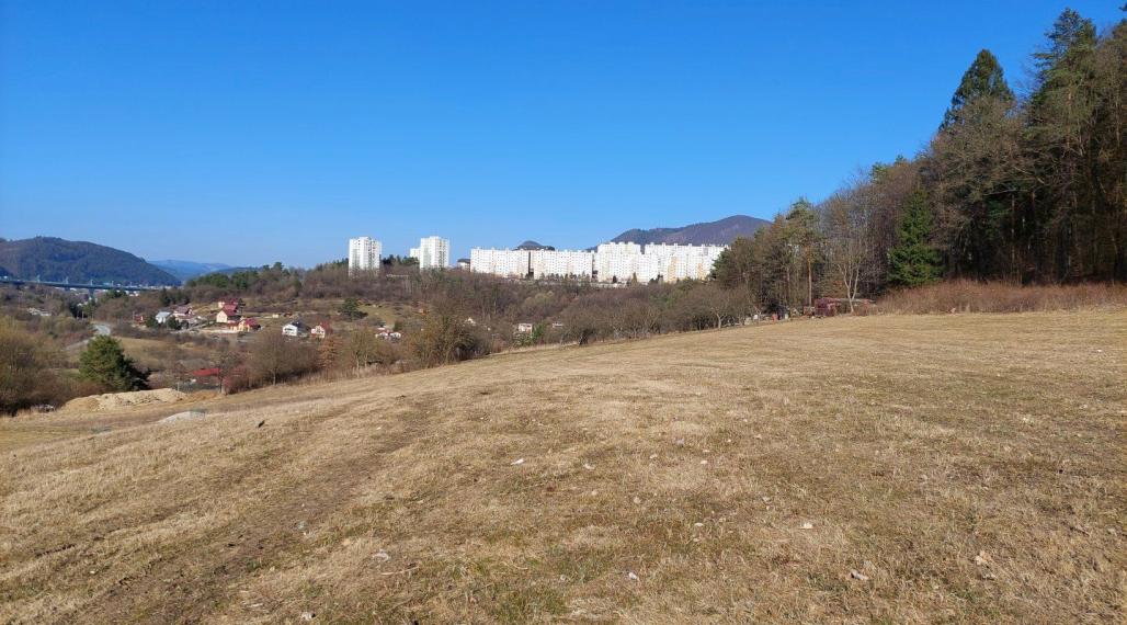 PREDAJ: INVESTIČNÝ POZEMOK POVAŽSKÁ BYSTRICA: 4842 m2